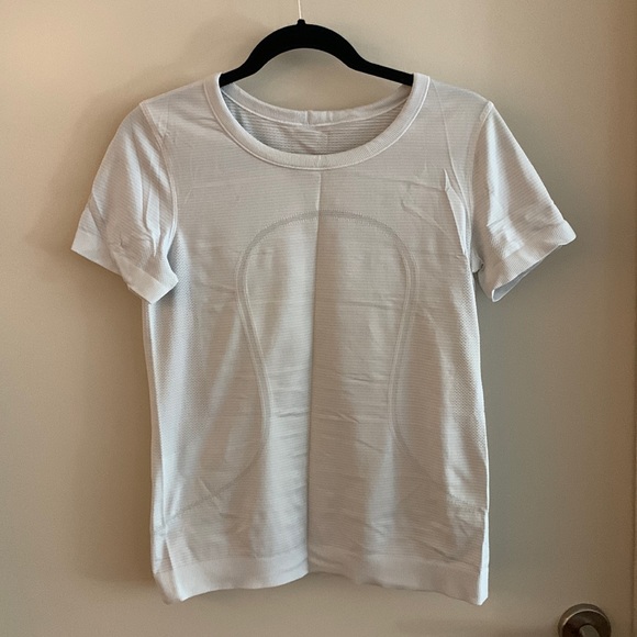 lululemon athletica Tops - Lululemon Swiftly Breeze